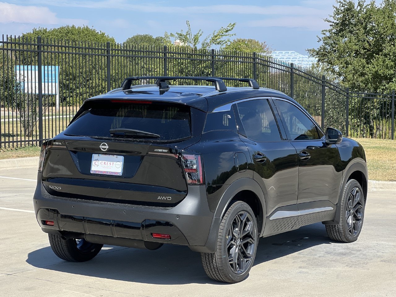New 2027 Nissan Kicks SR AWD/4WD image 4