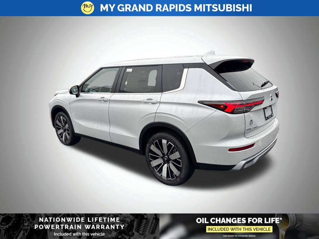 New 2026 Mitsubishi Outlander SE AWD/4WD image 5
