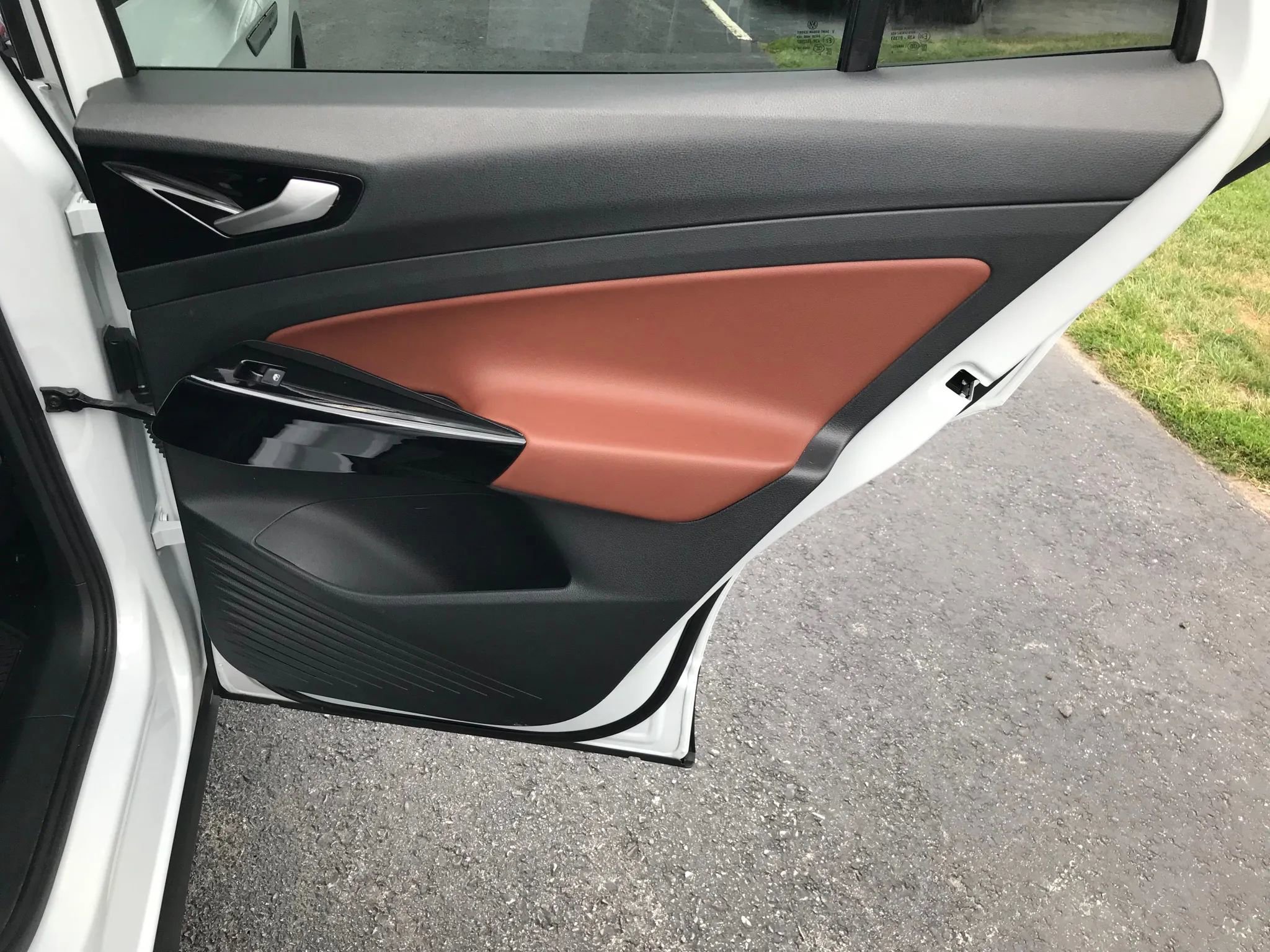 Used 2022 Volkswagen ID.4 Pro S w/ Gradient Package image 98