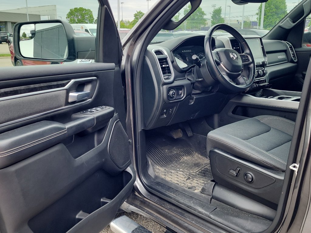Used 2022 RAM 1500 Big Horn AWD/4WD image 9