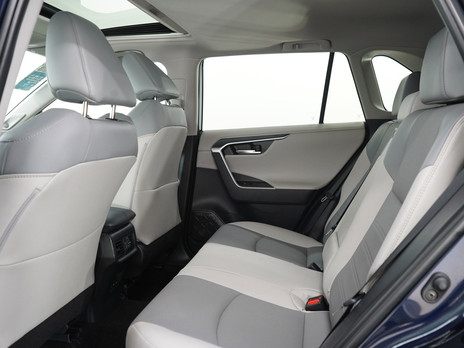 Used 2025 Toyota RAV4 Limited w/ Weather Package AWD/4WD image 20