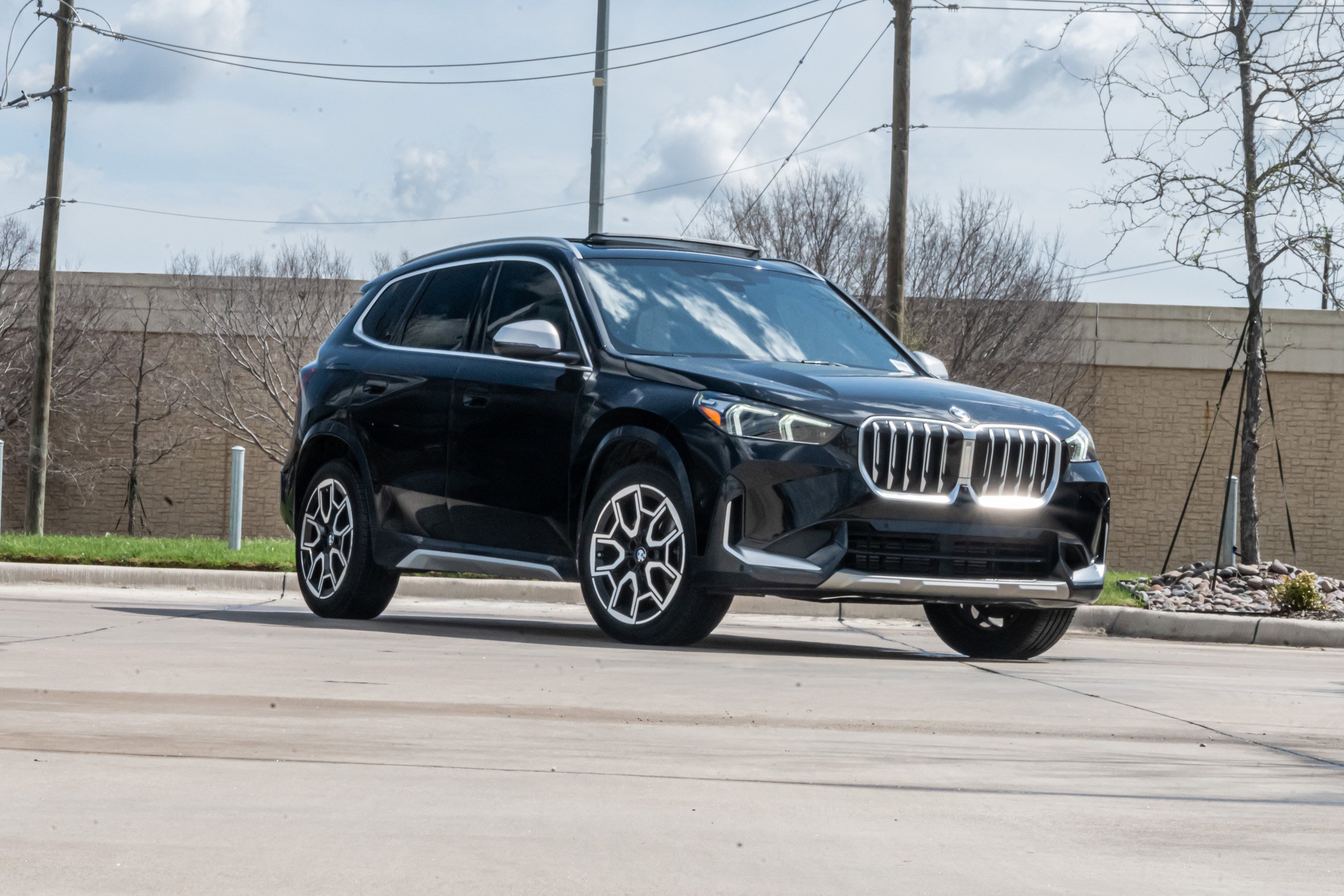 Certified 2024 BMW X1 xDrive28i w/ Premium Package image 2