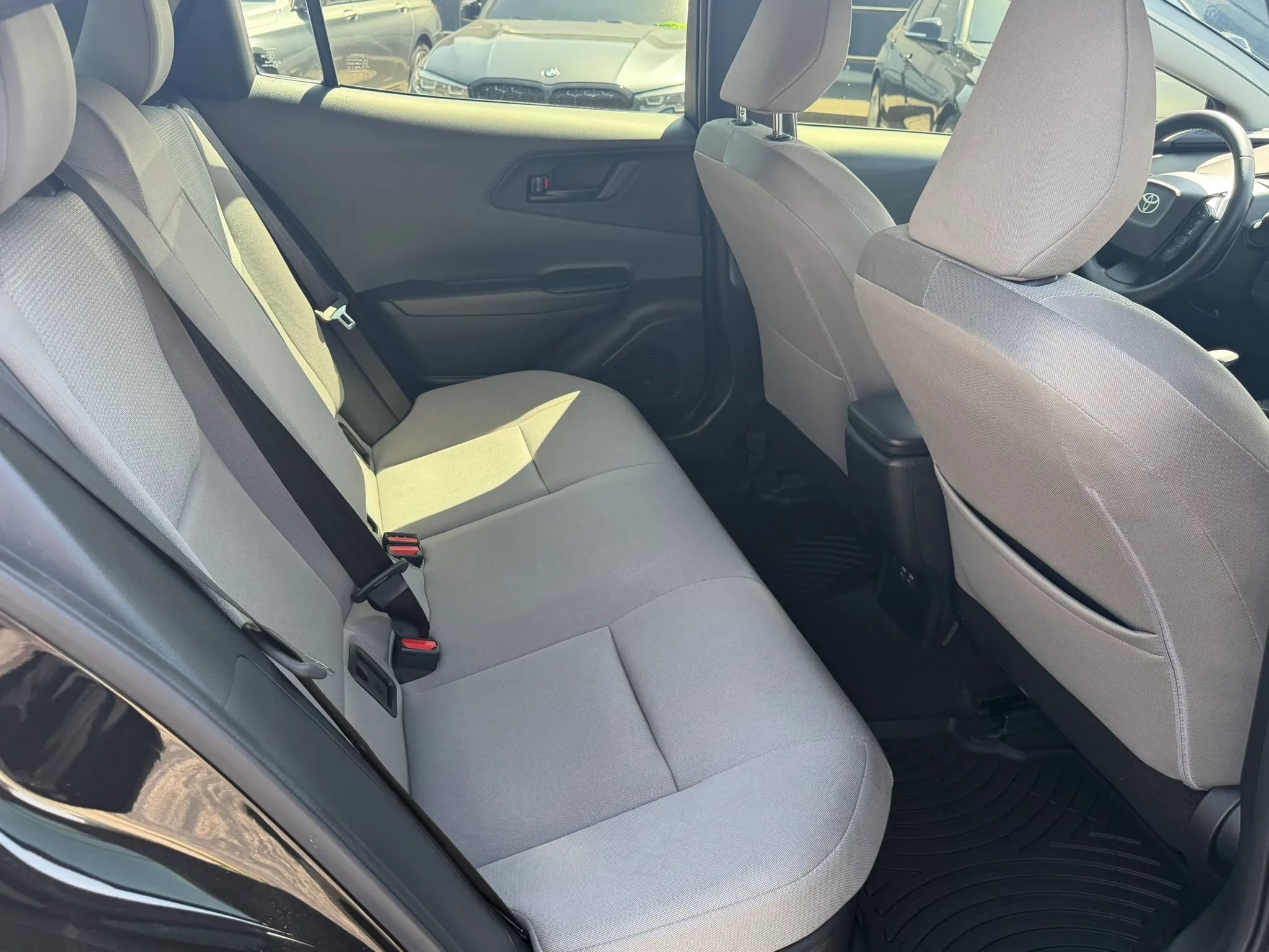 Used 2024 Toyota Prius LE FWD image 15