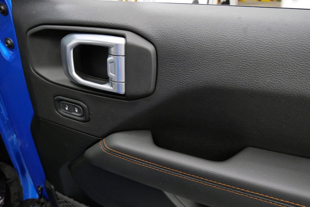 Used 2021 Jeep Gladiator Mojave AWD/4WD image 17