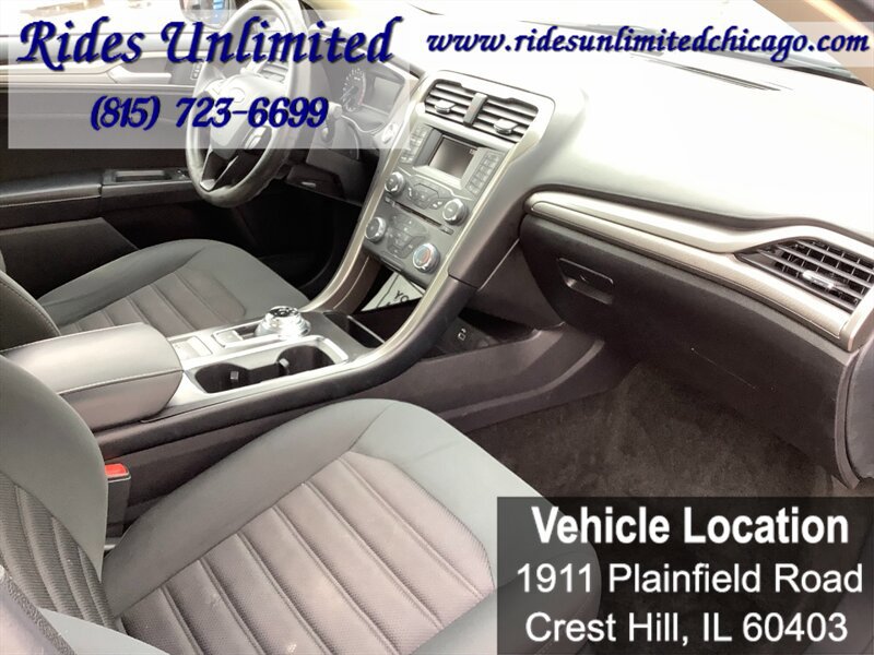 Used 2018 Ford Fusion SE FWD image 29