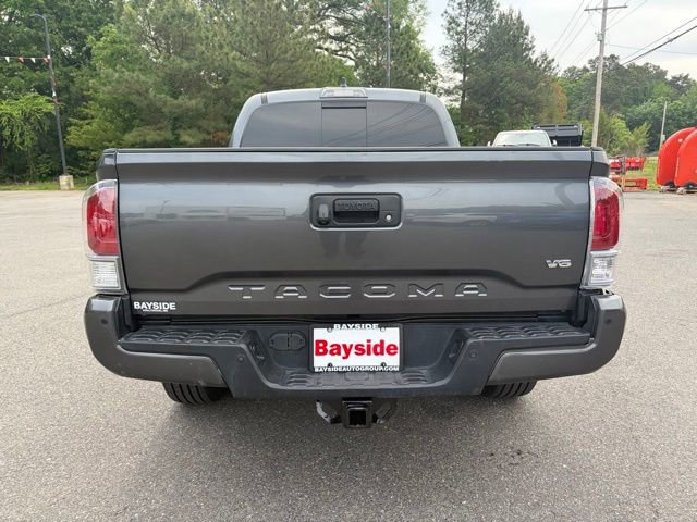 Used 2022 Toyota Tacoma TRD Sport w/ TRD Premium Sport Package AWD/4WD image 17