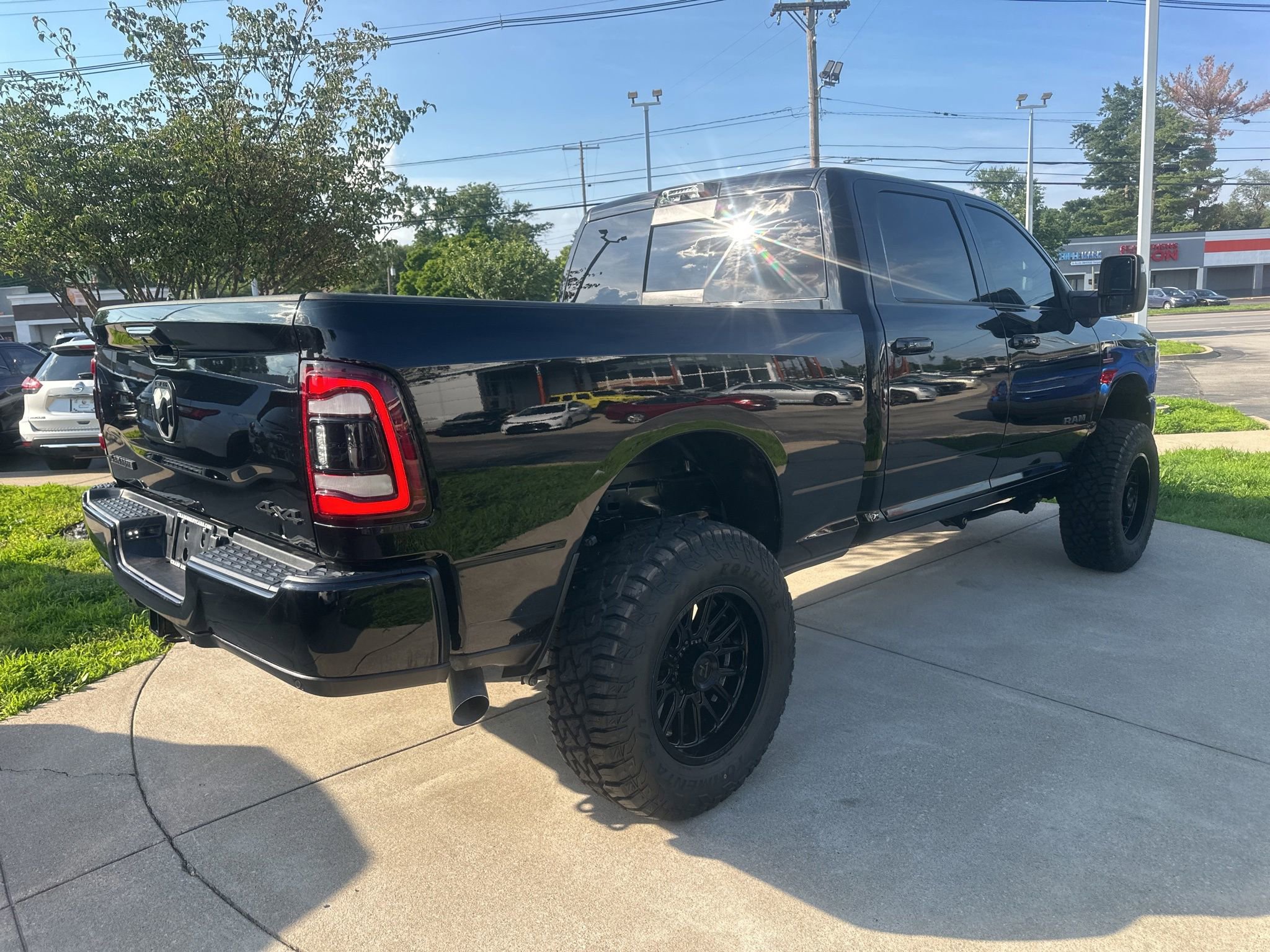 Used 2024 RAM 2500 Laramie w/ Night Edition AWD/4WD image 5