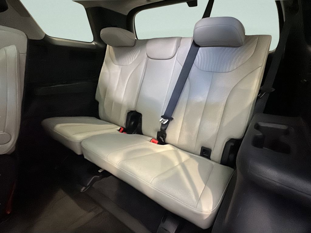 Used 2024 Hyundai Palisade Calligraphy image 15