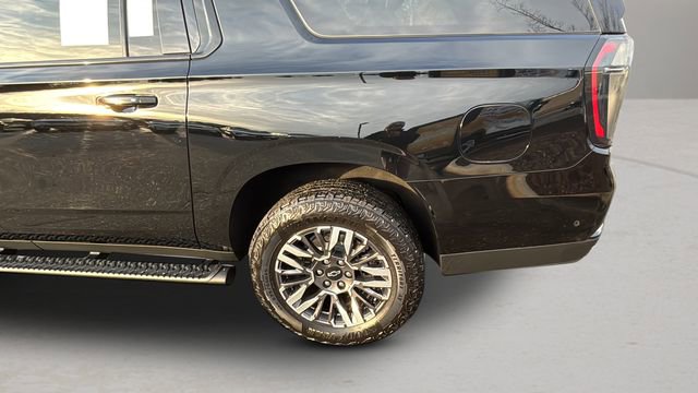 Used 2025 Chevrolet Suburban Z71 w/ Comfort Package image 36