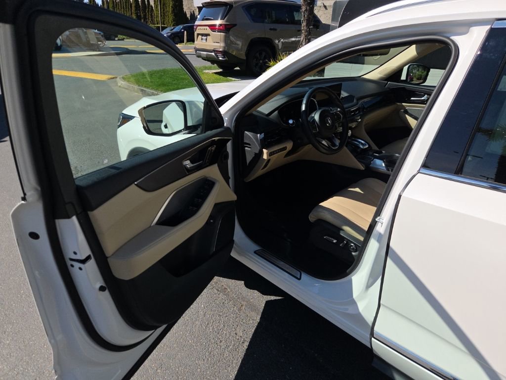 Used 2024 Acura MDX SH-AWD w/ Advance Package image 10