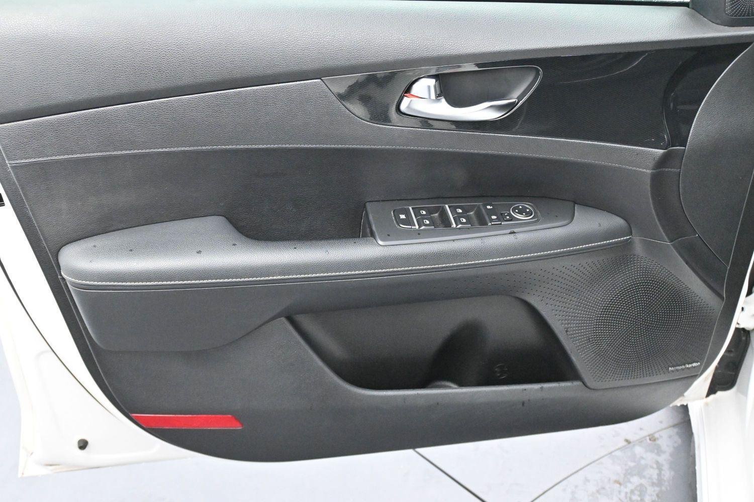 Used 2022 Kia Forte GT-Line w/ GT-Line Premium Package FWD image 10
