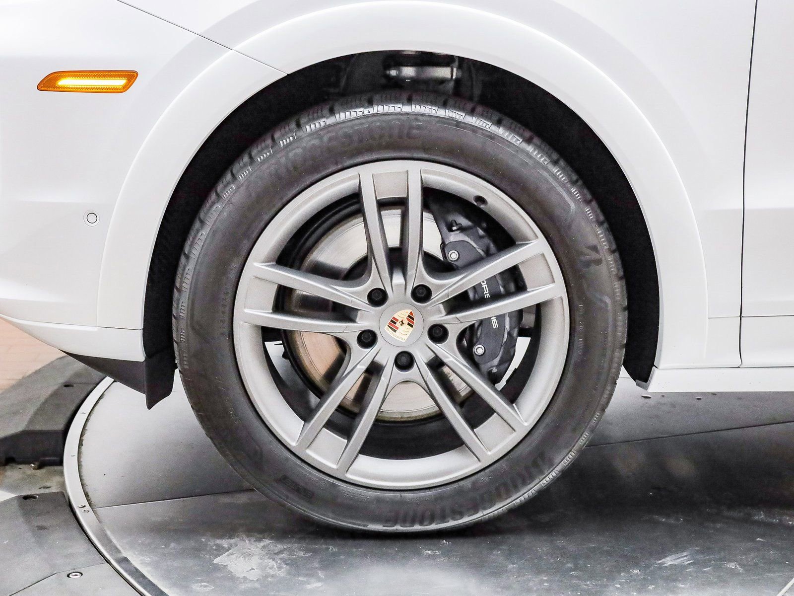 Certified 2025 Porsche Cayenne image 10