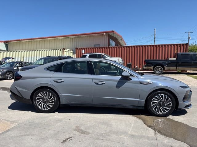 Used 2024 Hyundai Sonata Limited FWD image 8