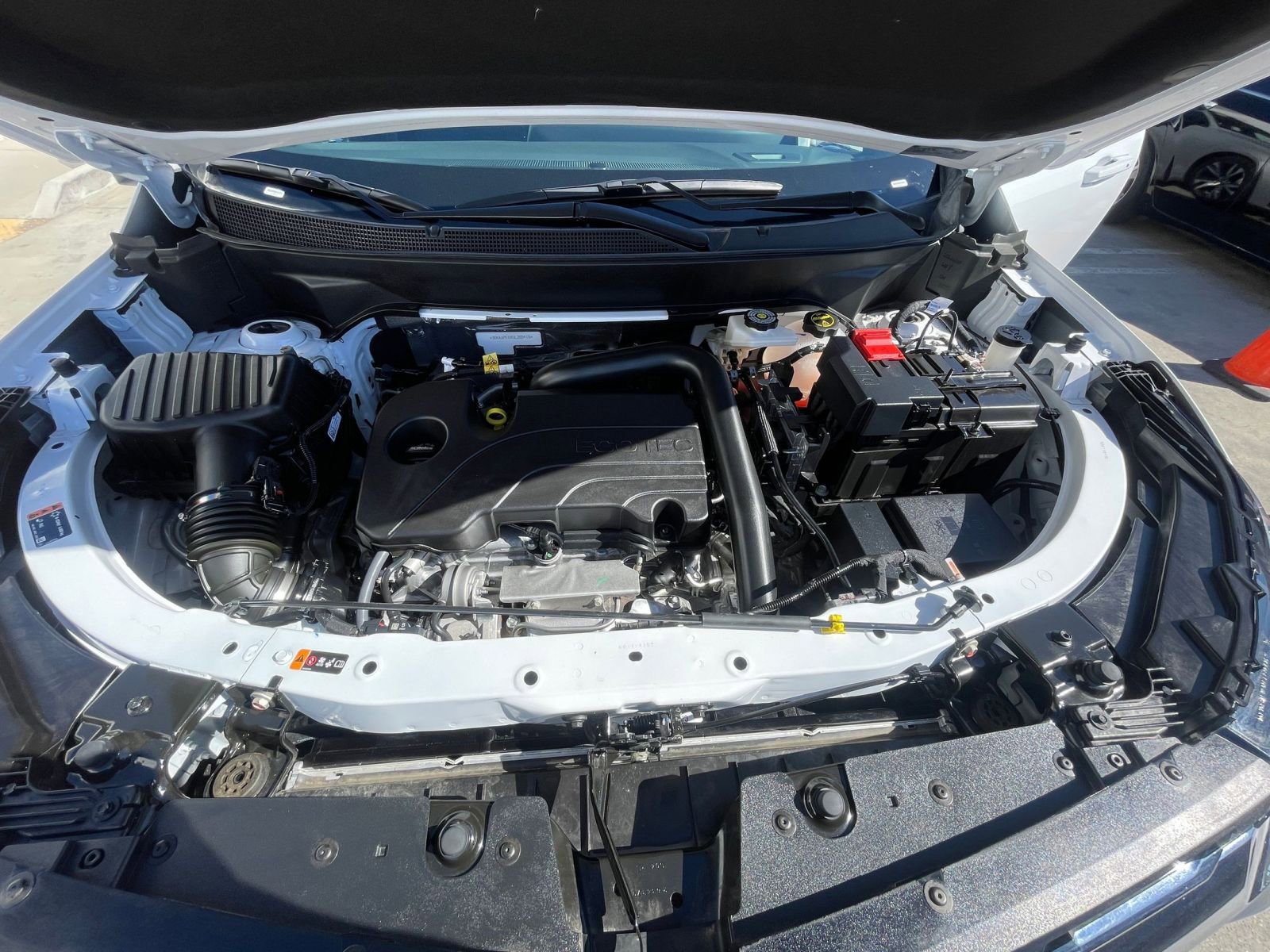 Used 2025 Chevrolet Equinox LT image 32