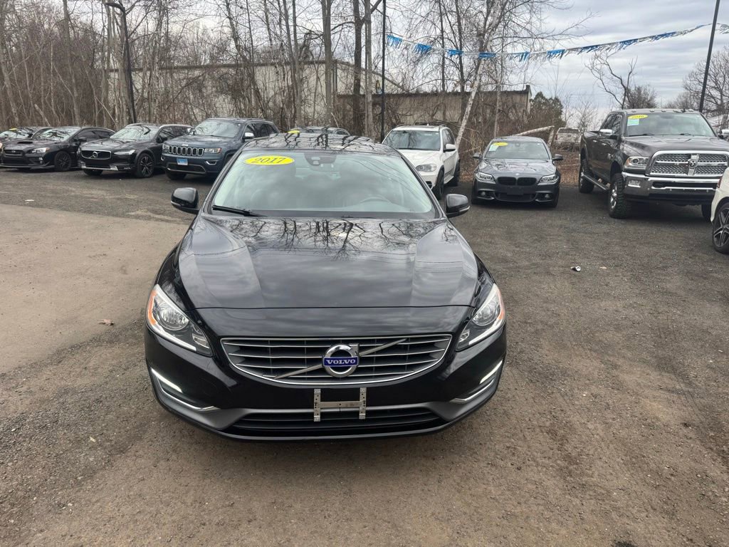 Used 2017 Volvo S60 T5 Inscription w/ Convenience Package image 2