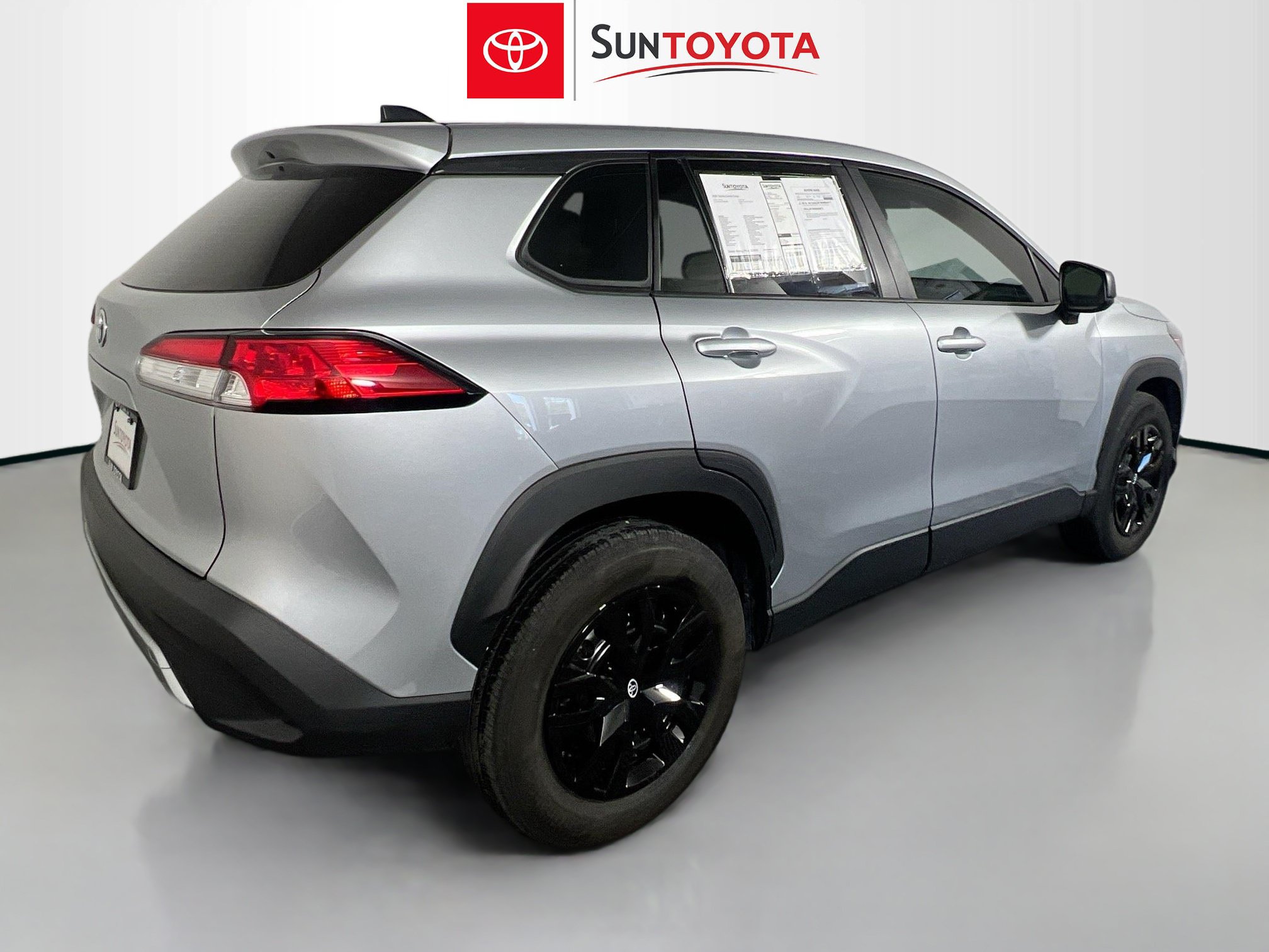 Used 2024 Toyota Corolla Cross L FWD image 4