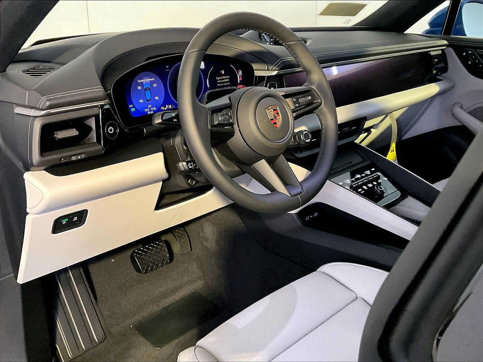 New 2026 Porsche Macan 4 Electric AWD/4WD image 4
