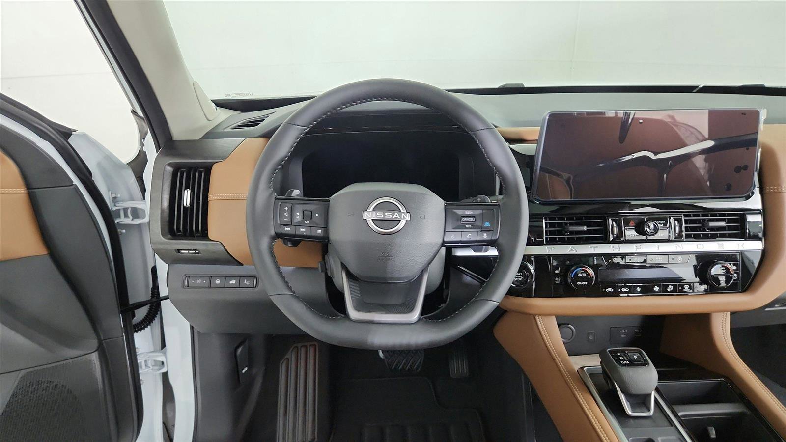 New 2026 Nissan Pathfinder Platinum AWD/4WD image 14