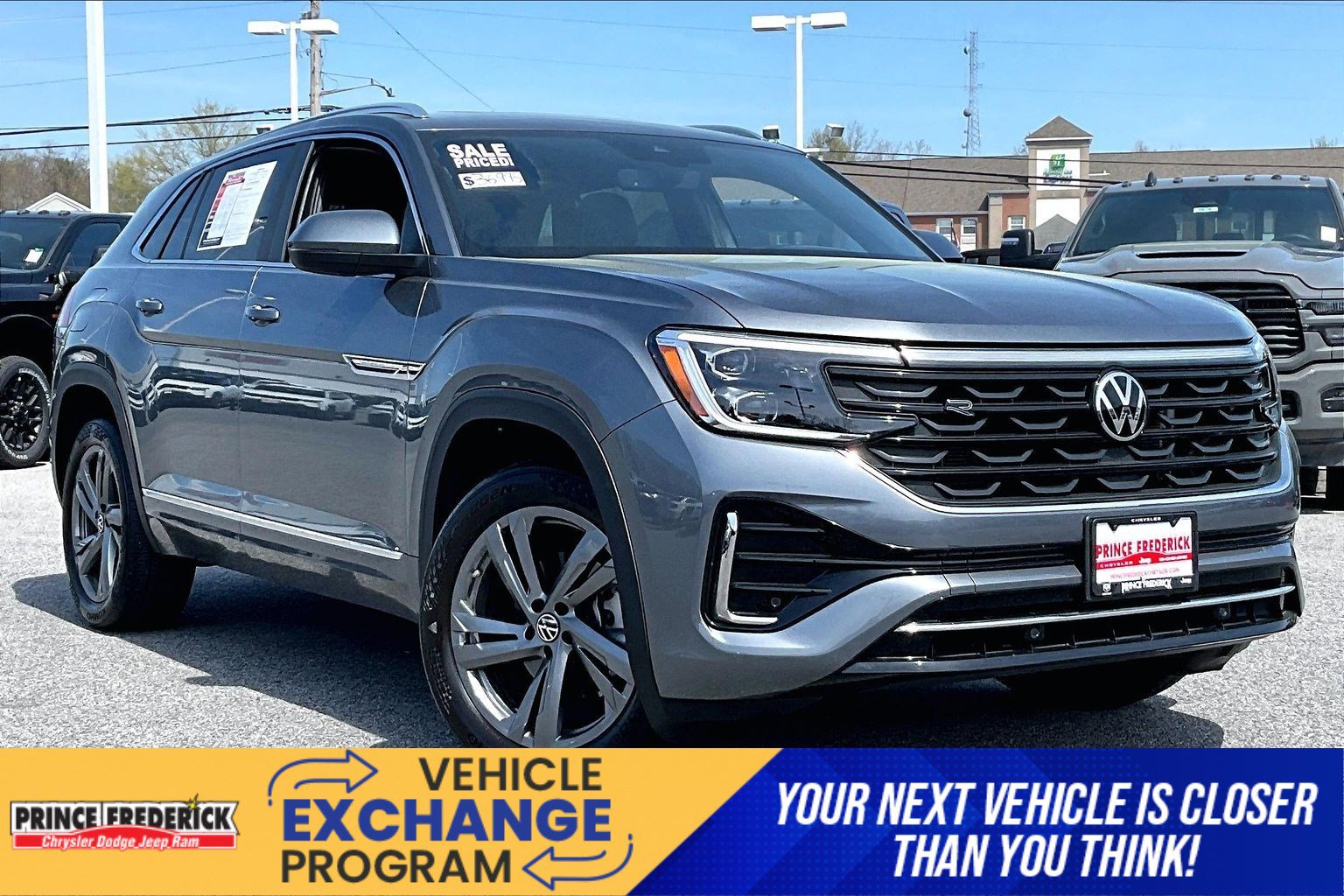 Used 2024 Volkswagen Atlas Cross Sport SEL R-Line AWD/4WD image 1