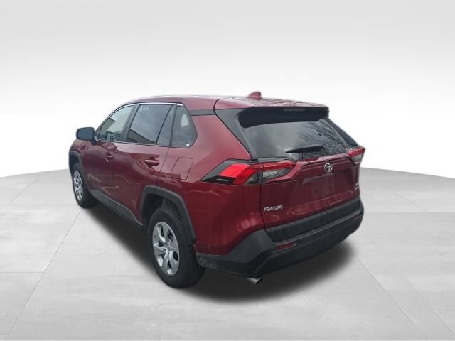 Used 2024 Toyota RAV4 LE image 4