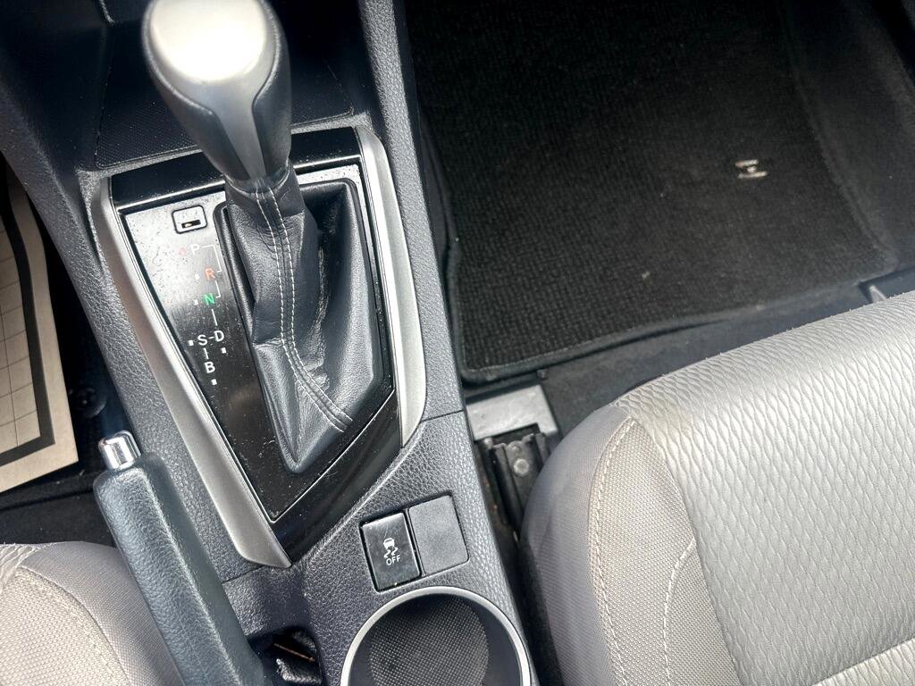 Used 2016 Toyota Corolla LE image 36
