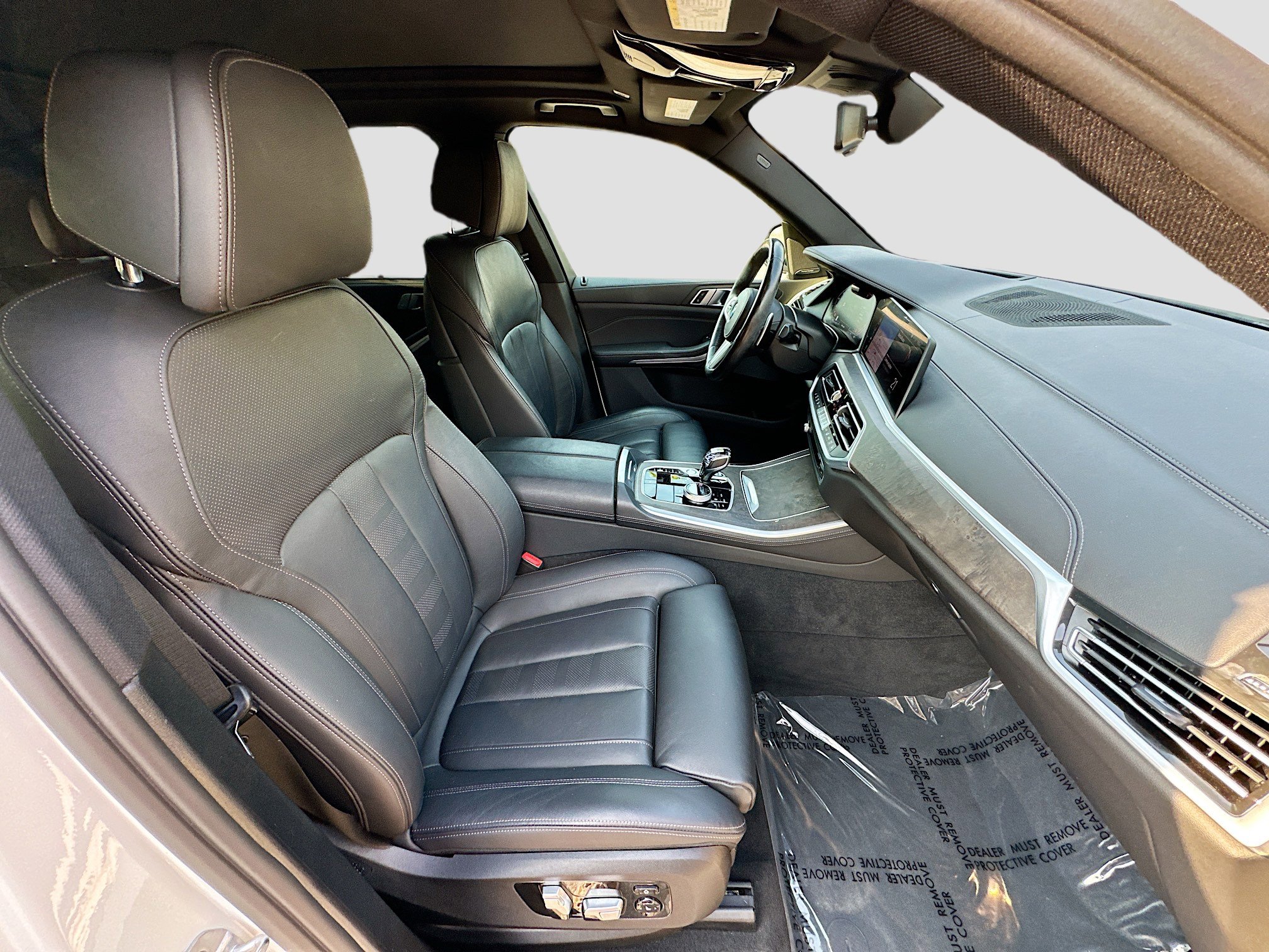 Used 2020 BMW X5 M50i w/ Executive Package image 34