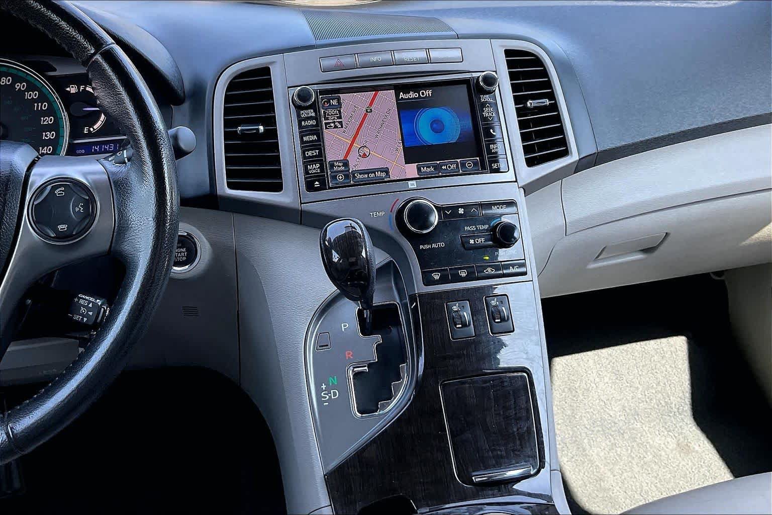 Used 2013 Toyota Venza Limited w/ Tow Prep Pkg FWD image 6