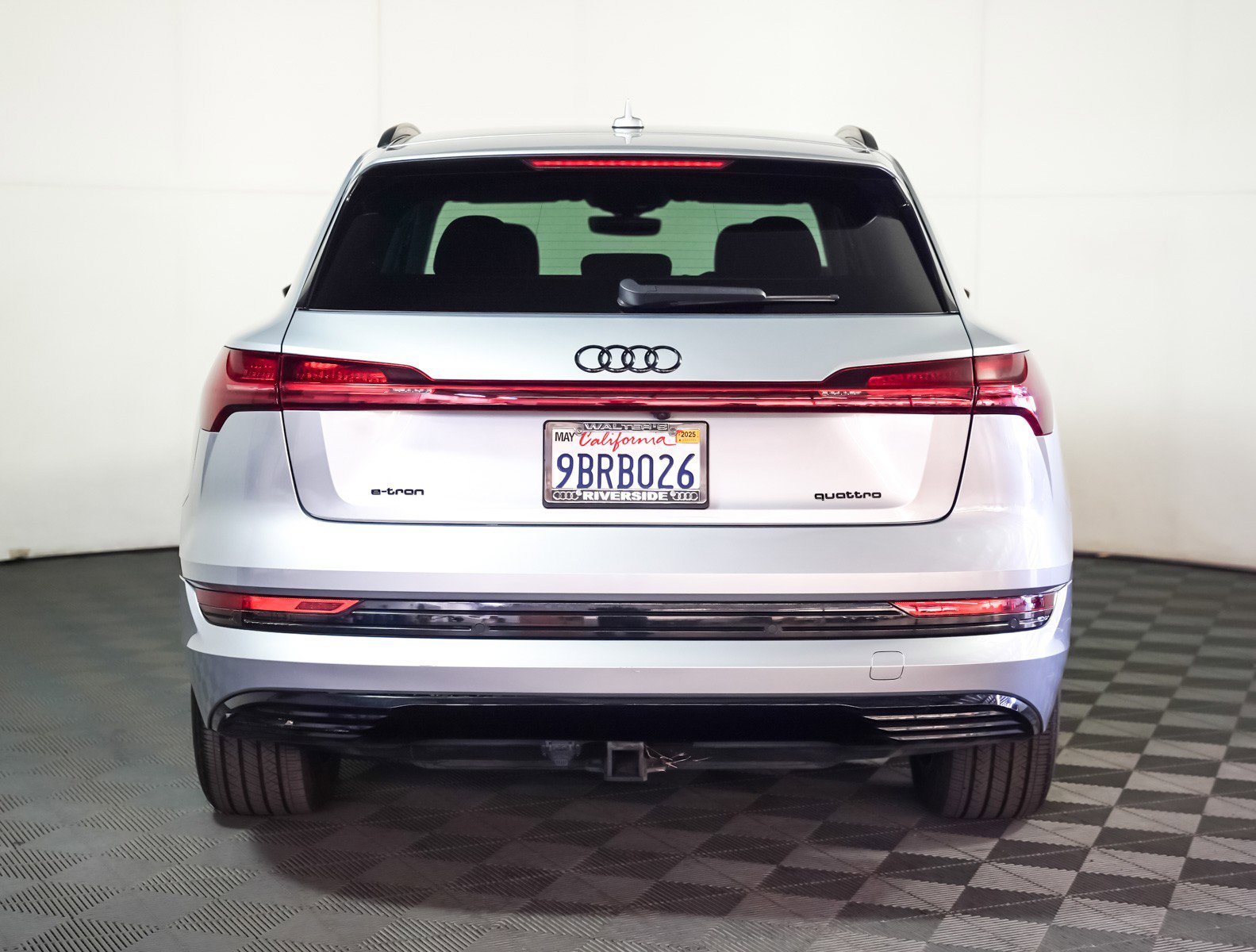 Used 2022 Audi e-tron Premium w/ Convenience Plus Package image 13