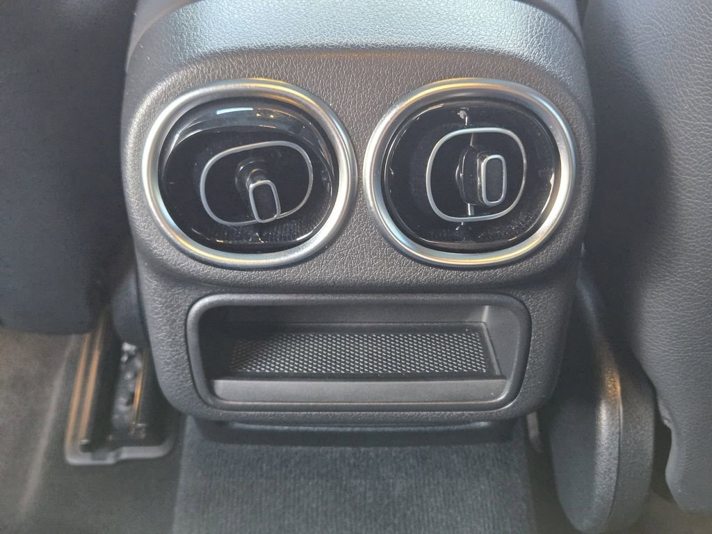 Used 2024 Mercedes-Benz GLC 300 4MATIC image 36