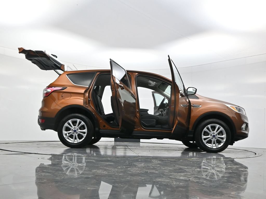 Used 2017 Ford Escape SE AWD/4WD image 54
