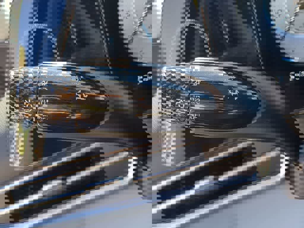 New 2026 Hyundai Elantra Limited w/ Cargo Package image 28