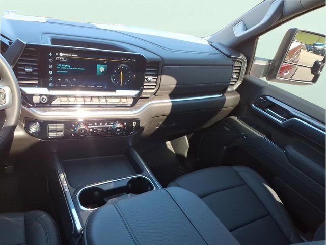 Used 2025 Chevrolet Silverado 2500 LTZ w/ LTZ Plus Package AWD/4WD image 19