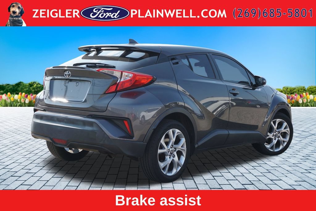 Used 2018 Toyota C-HR XLE FWD image 5