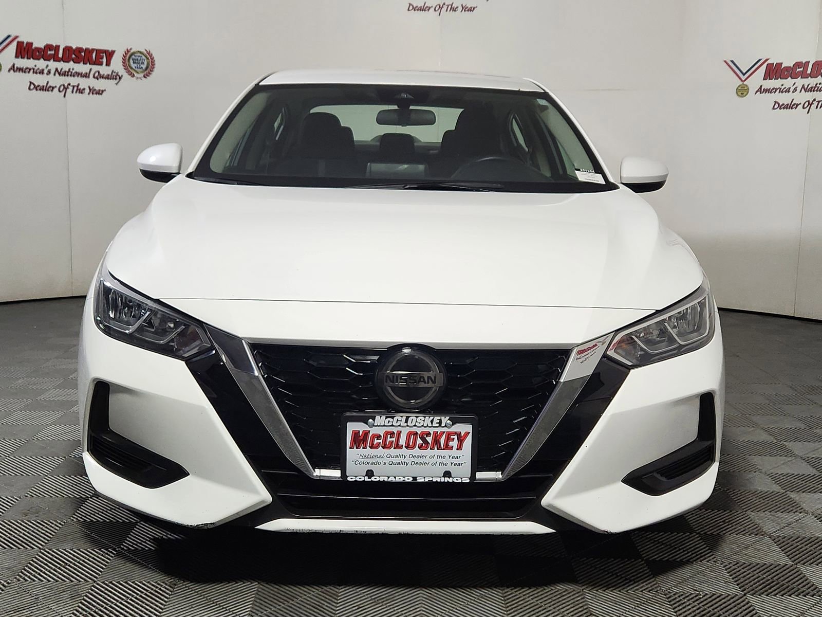 Used 2023 Nissan Sentra SV image 2