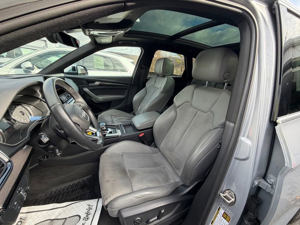Used 2022 Audi SQ5 Premium w/ Convenience Package image 9