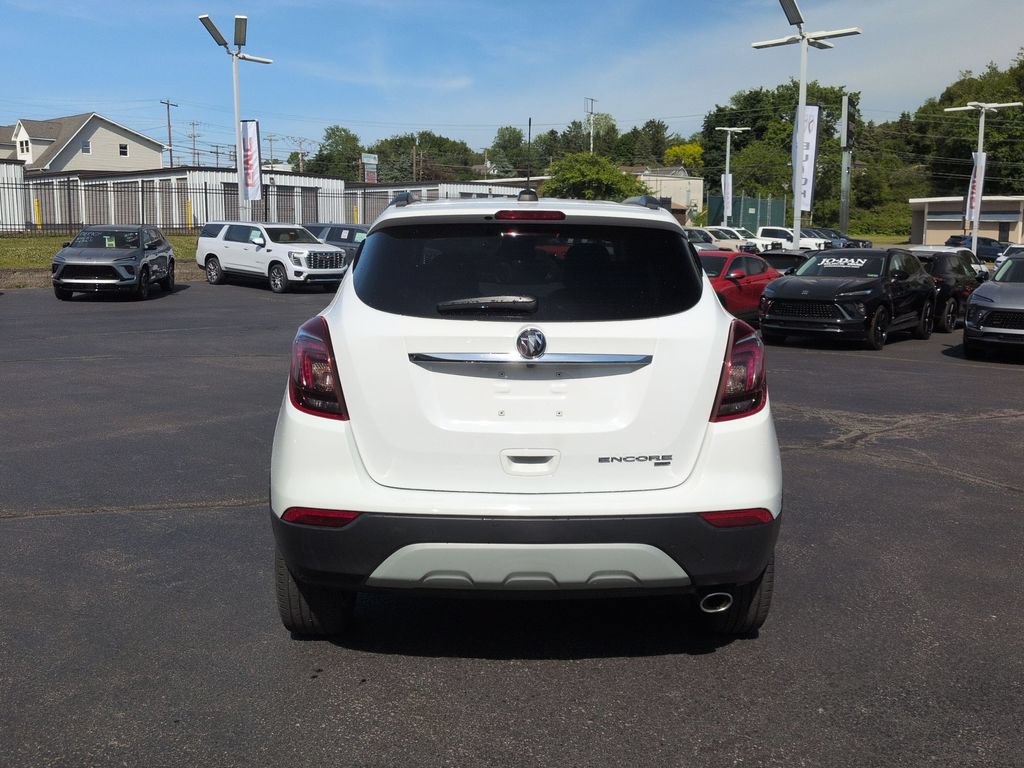 Used 2022 Buick Encore Preferred AWD/4WD image 6