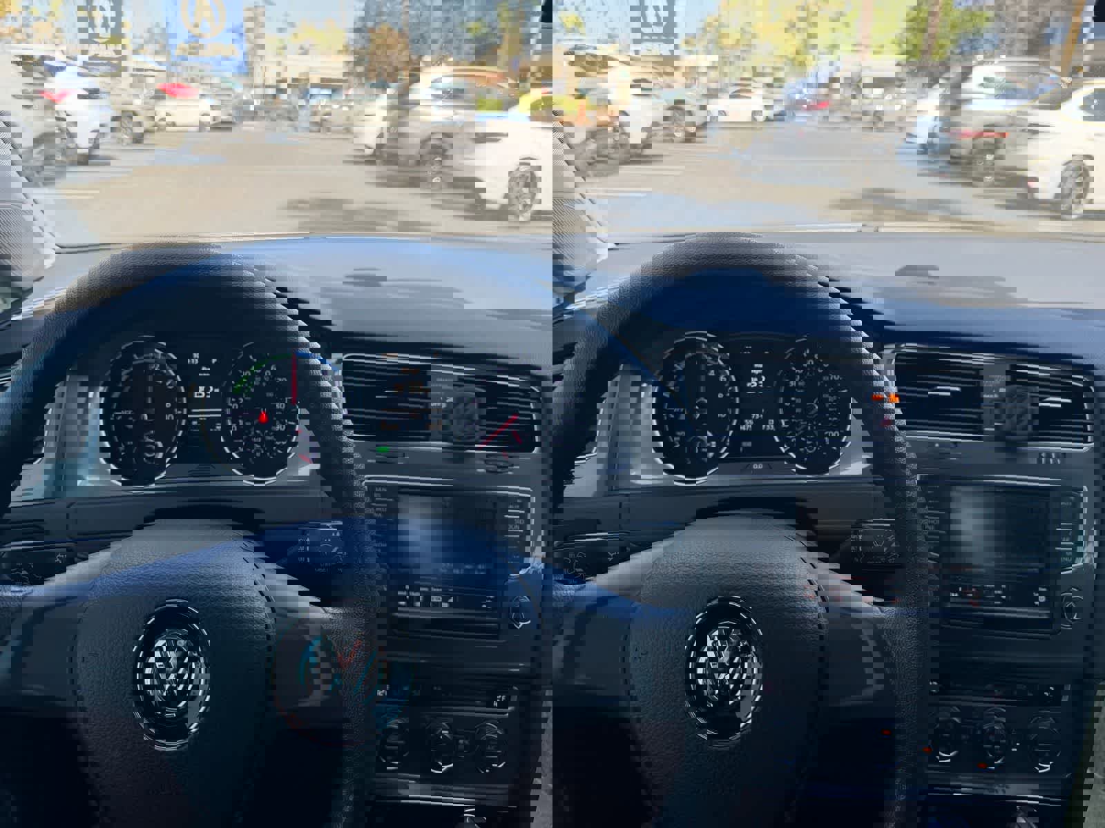 Used 2016 Volkswagen e-Golf SE FWD image 18