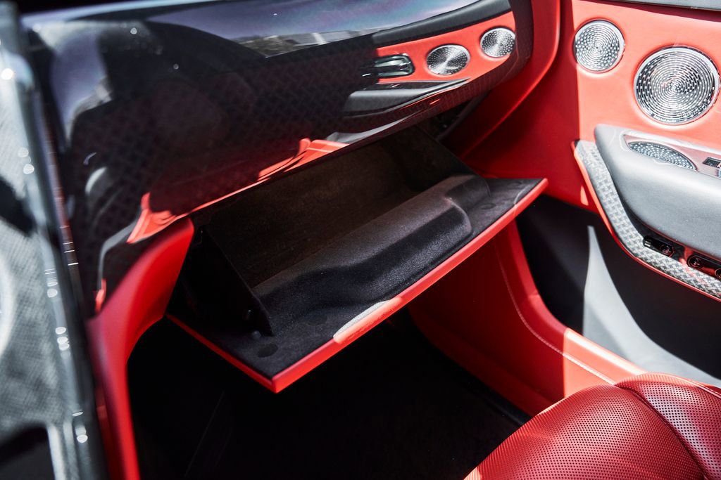 Used 2024 Rolls-Royce Cullinan Black Badge w/ Dark Exterior Package AWD/4WD image 91