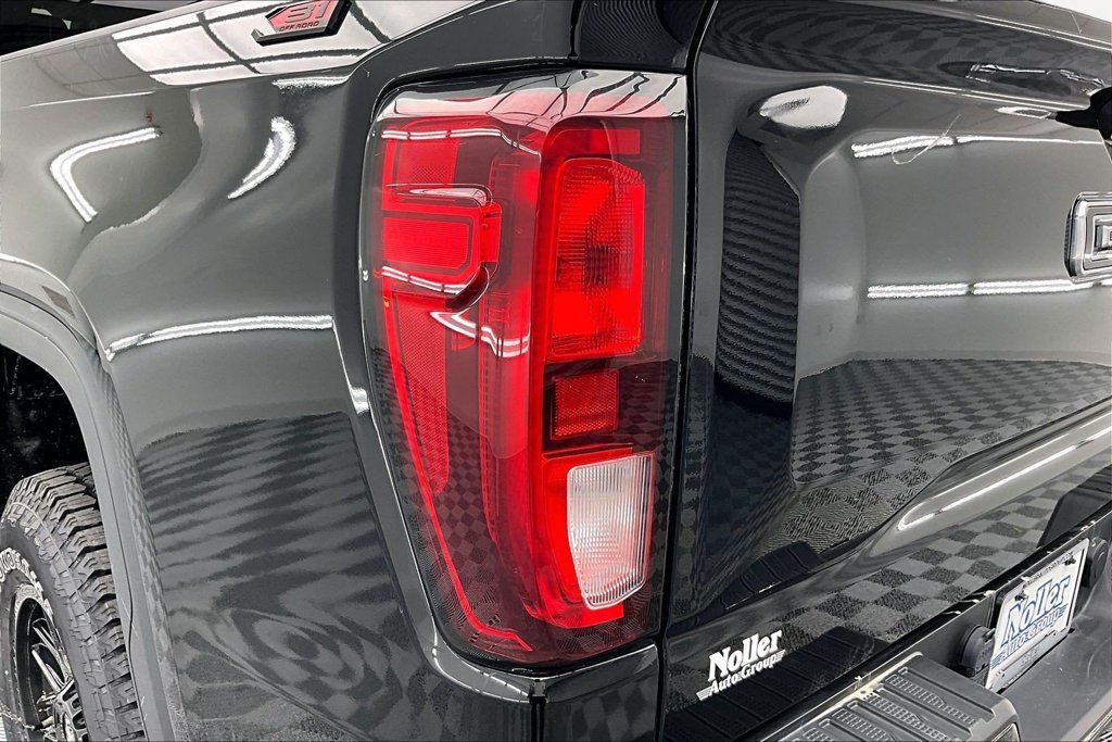 Used 2019 GMC Sierra 1500 SLE w/ X31 Off-Road Package AWD/4WD image 31