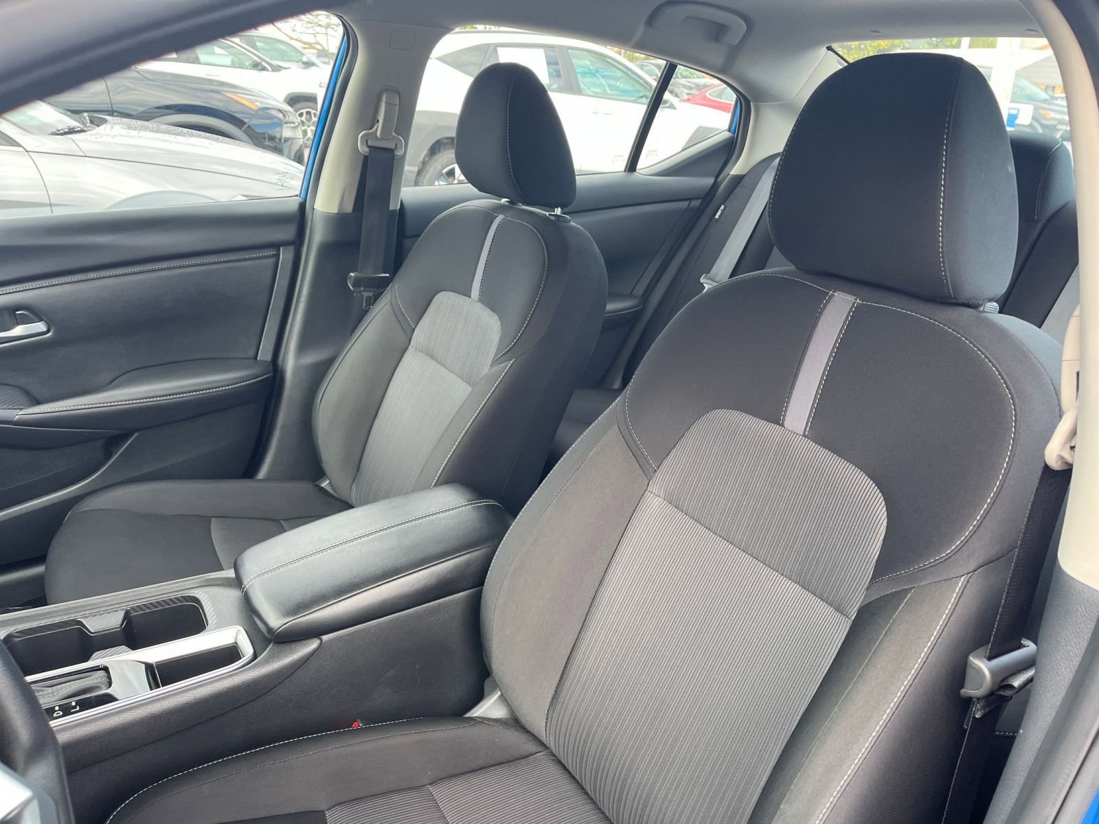 Used 2025 Nissan Sentra SV FWD image 35