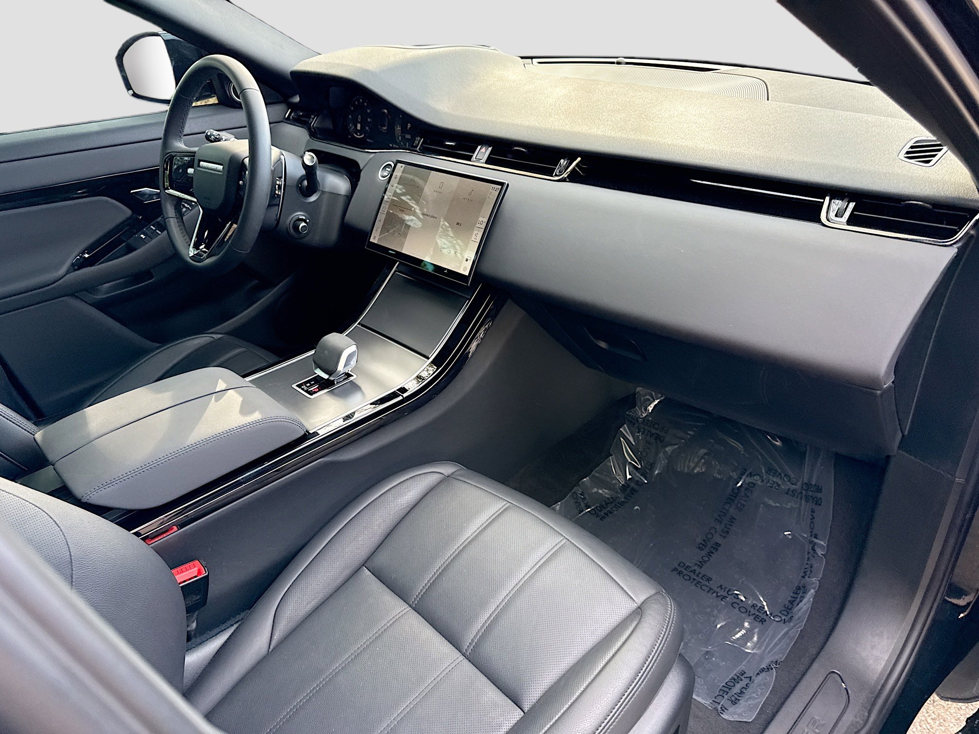 Used 2026 Land Rover Range Rover Evoque S image 13