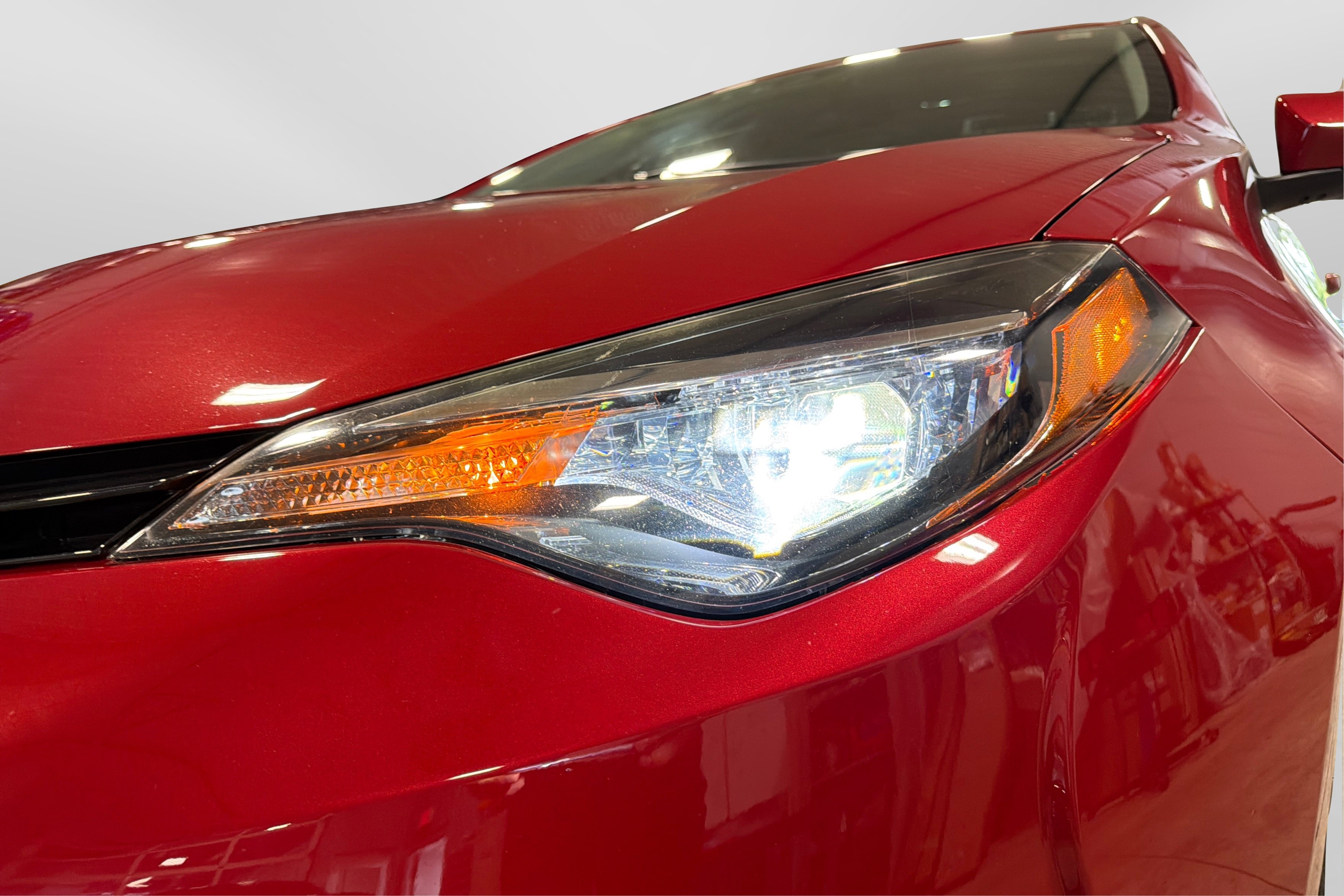 Used 2018 Toyota Corolla LE FWD image 13