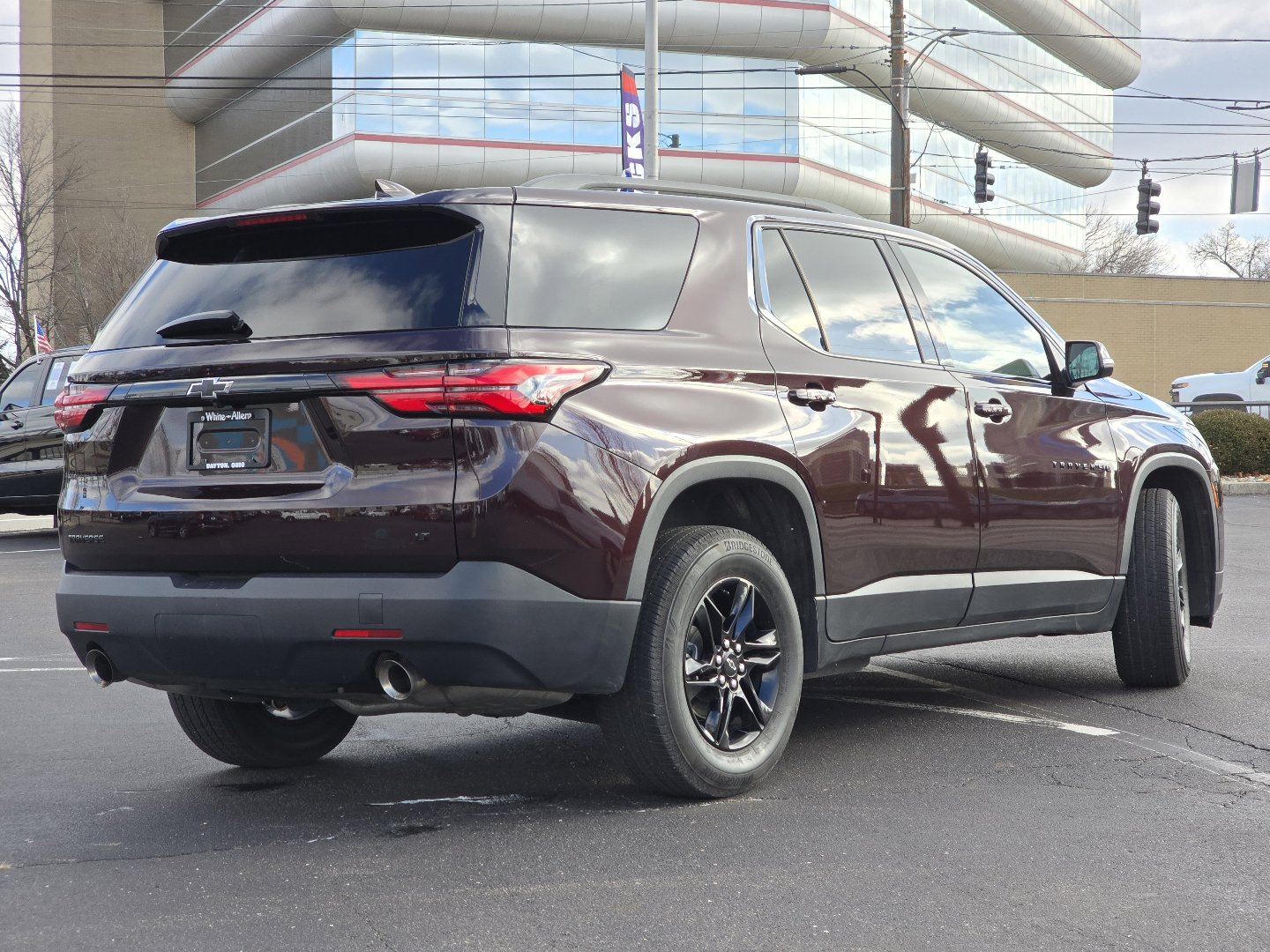 Used 2023 Chevrolet Traverse LT image 25