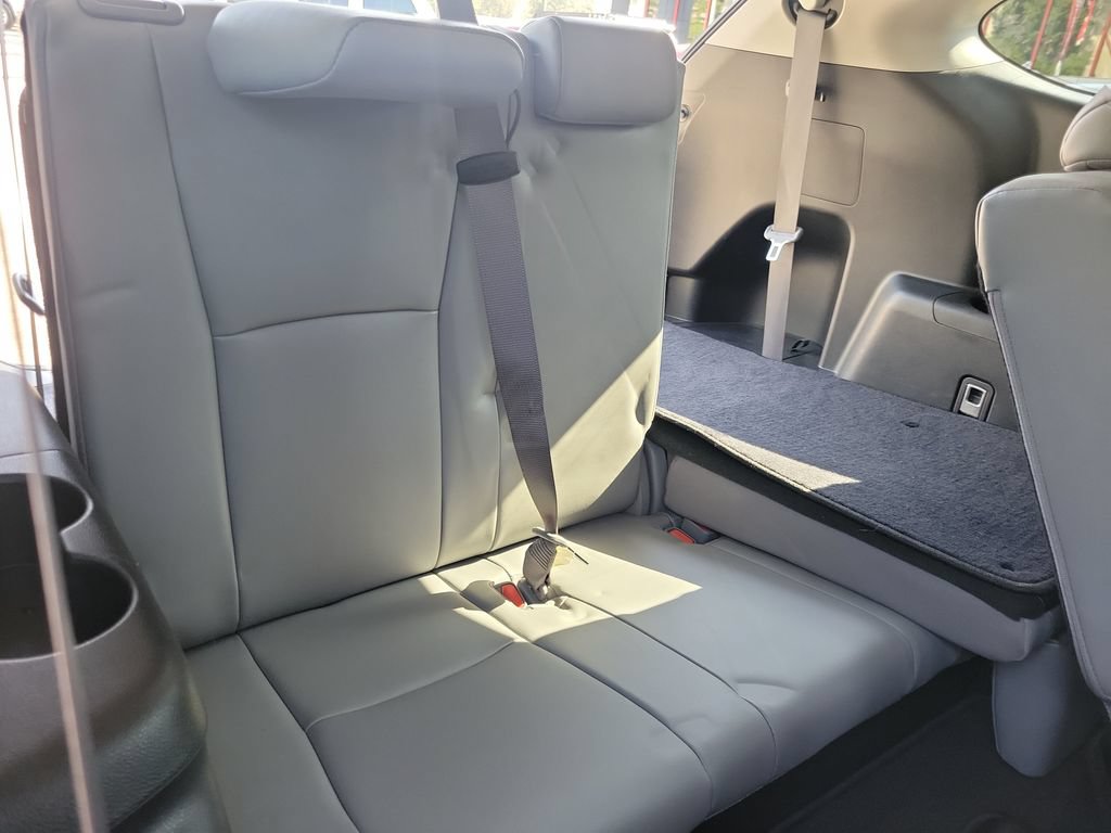 Certified 2021 Toyota Highlander XLE FWD image 32