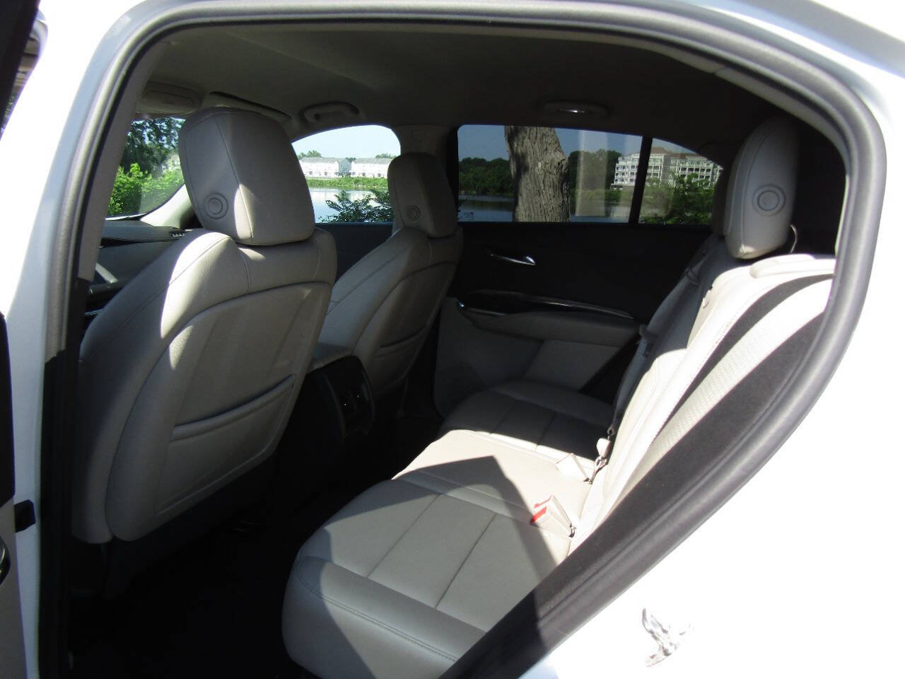 Used 2019 Cadillac XT4 Luxury AWD/4WD image 10