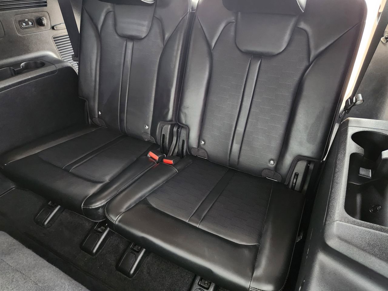 Used 2025 Kia Sorento S w/ Panoramic Sunroof Package image 41