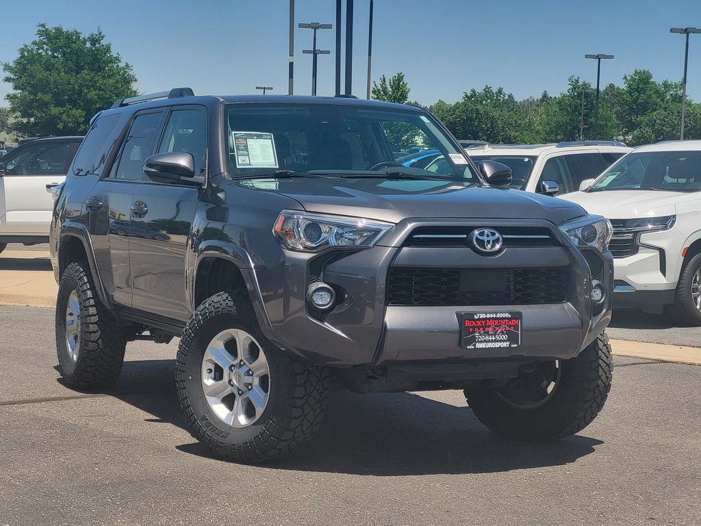 Used 2021 Toyota 4Runner SR5 Premium w/ Moonroof Package AWD/4WD image 2