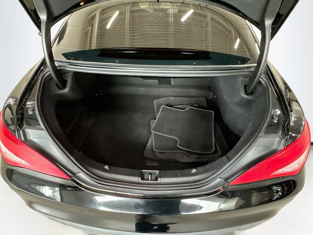 Used 2018 Mercedes-Benz CLA 250 image 31