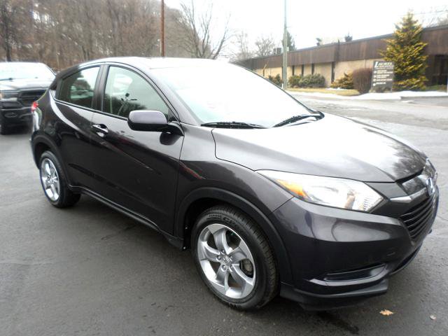 Used 2017 Honda HR-V LX image 1