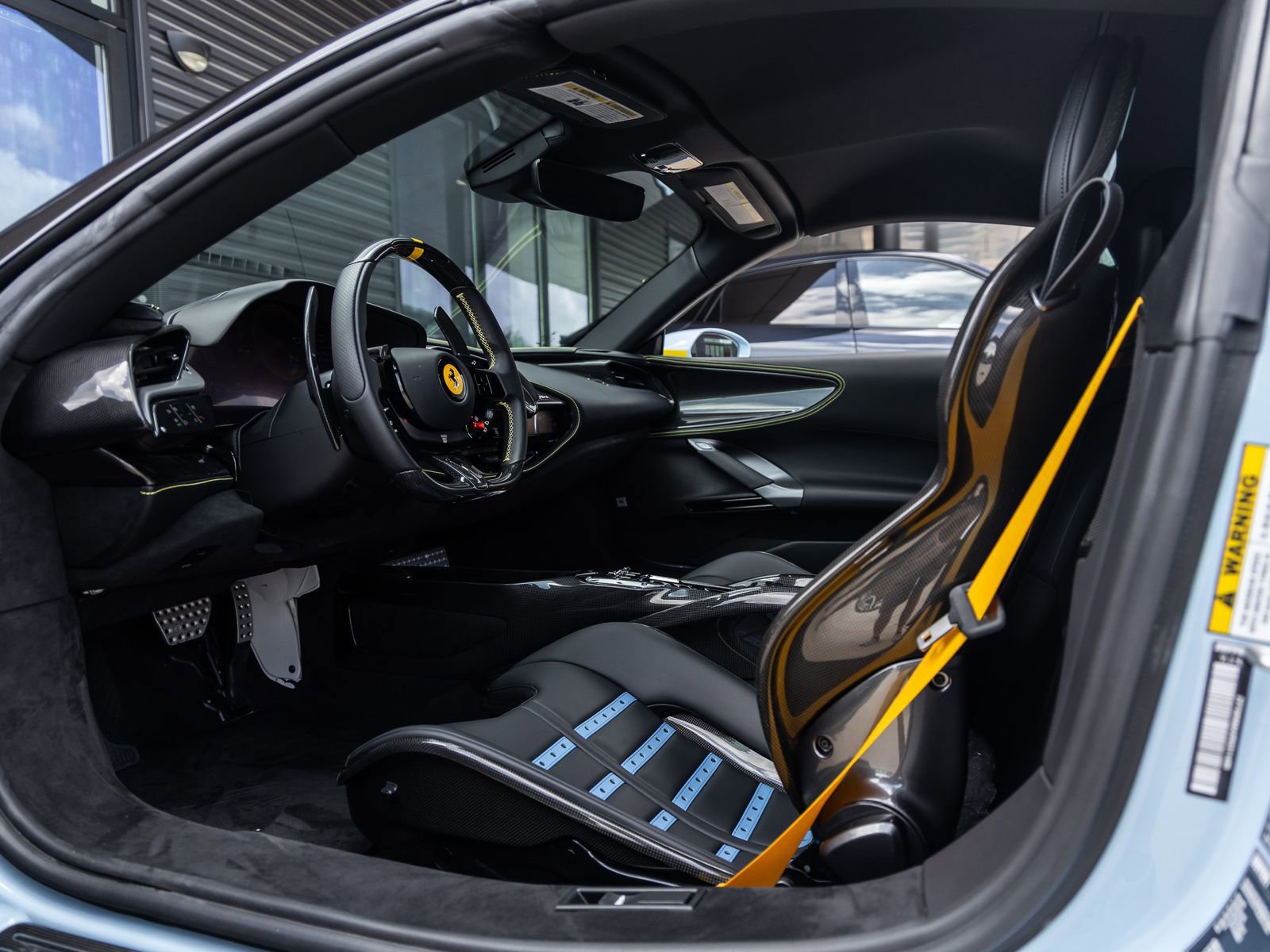 Used 2024 Ferrari SF90 Spider image 32